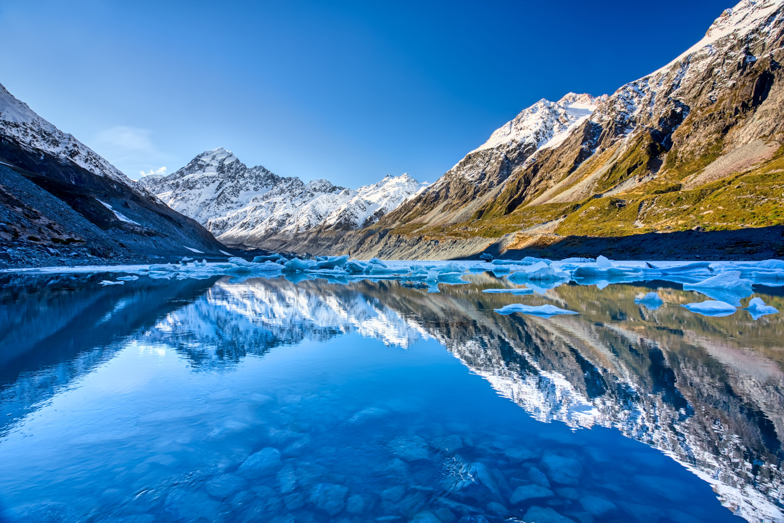 Besneeuwde bergtop van Mount Cook